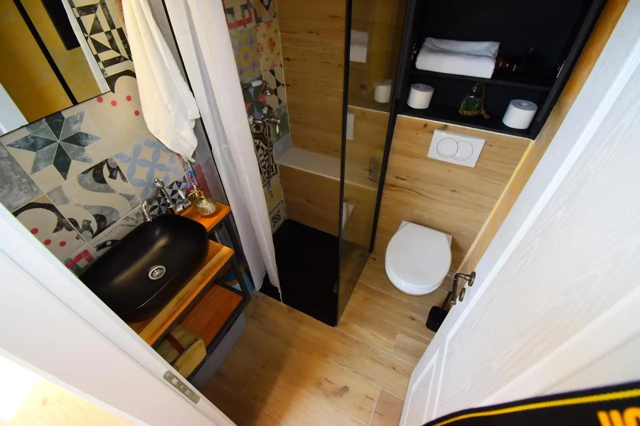 Captains Home Baska  Apartment